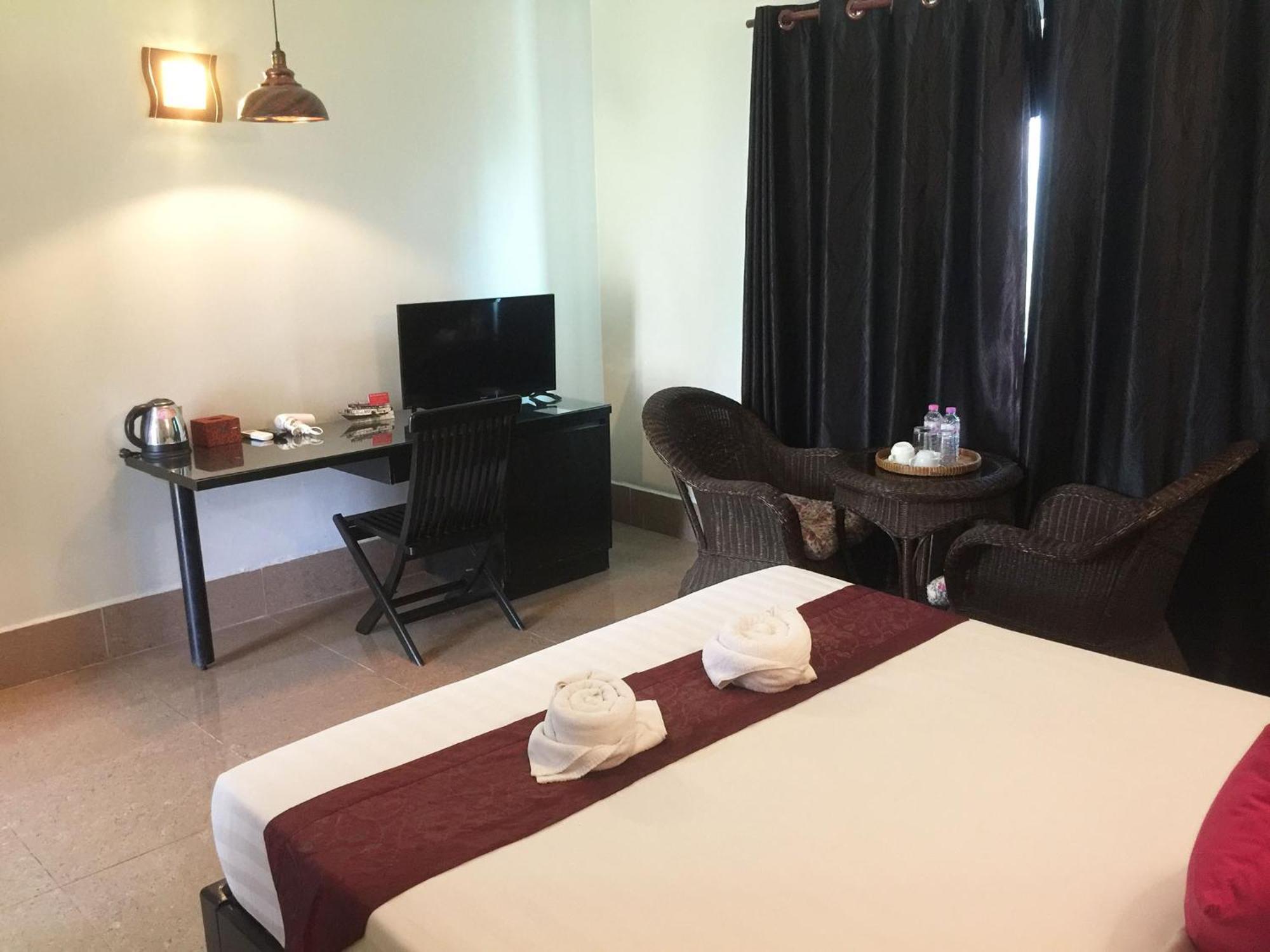 Central Night Hotel Сием Реап Екстериор снимка