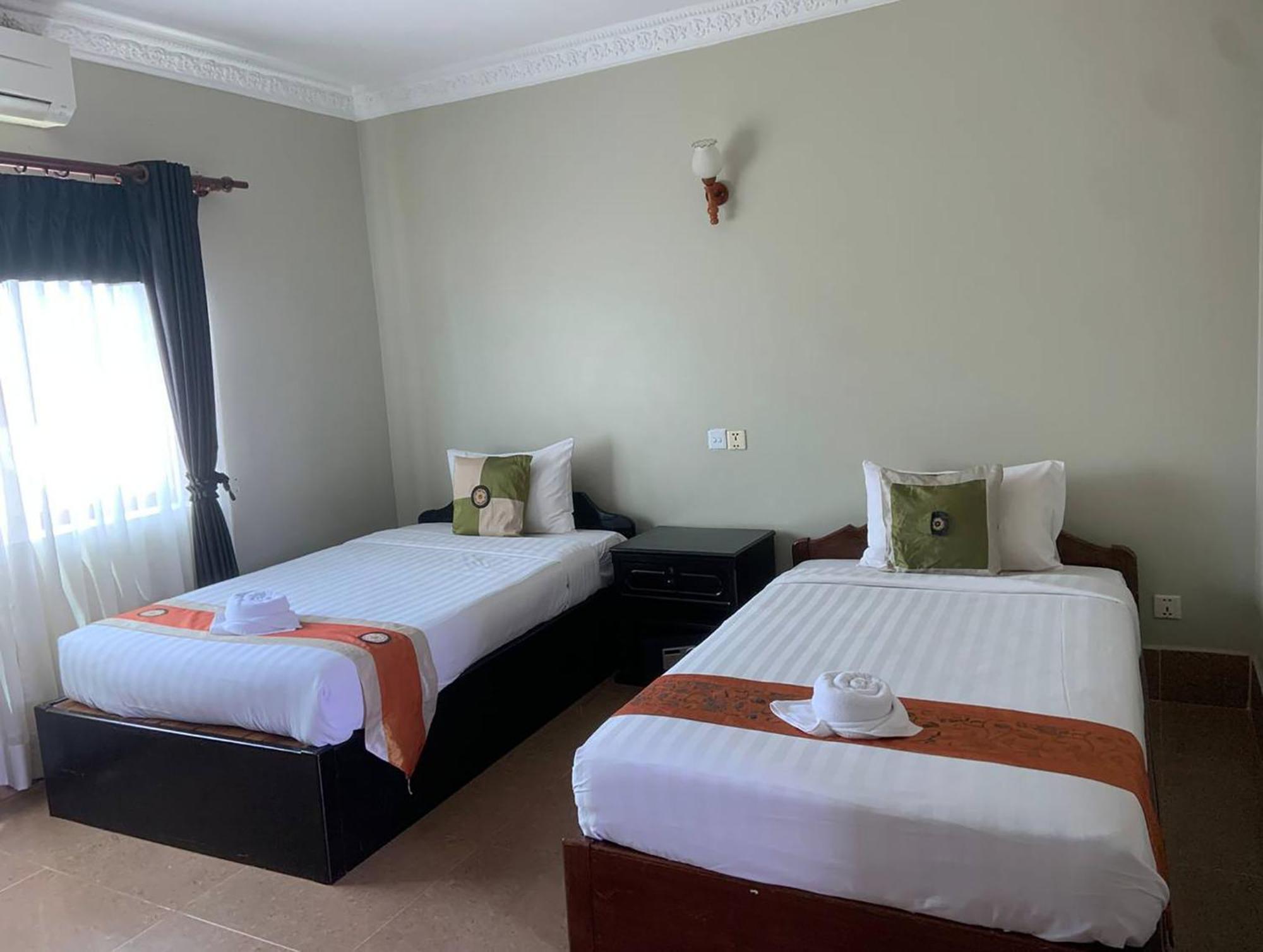 Central Night Hotel Сием Реап Екстериор снимка