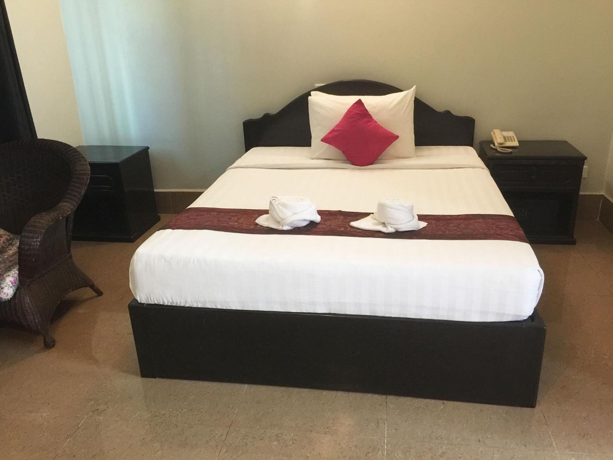 Central Night Hotel Сием Реап Екстериор снимка