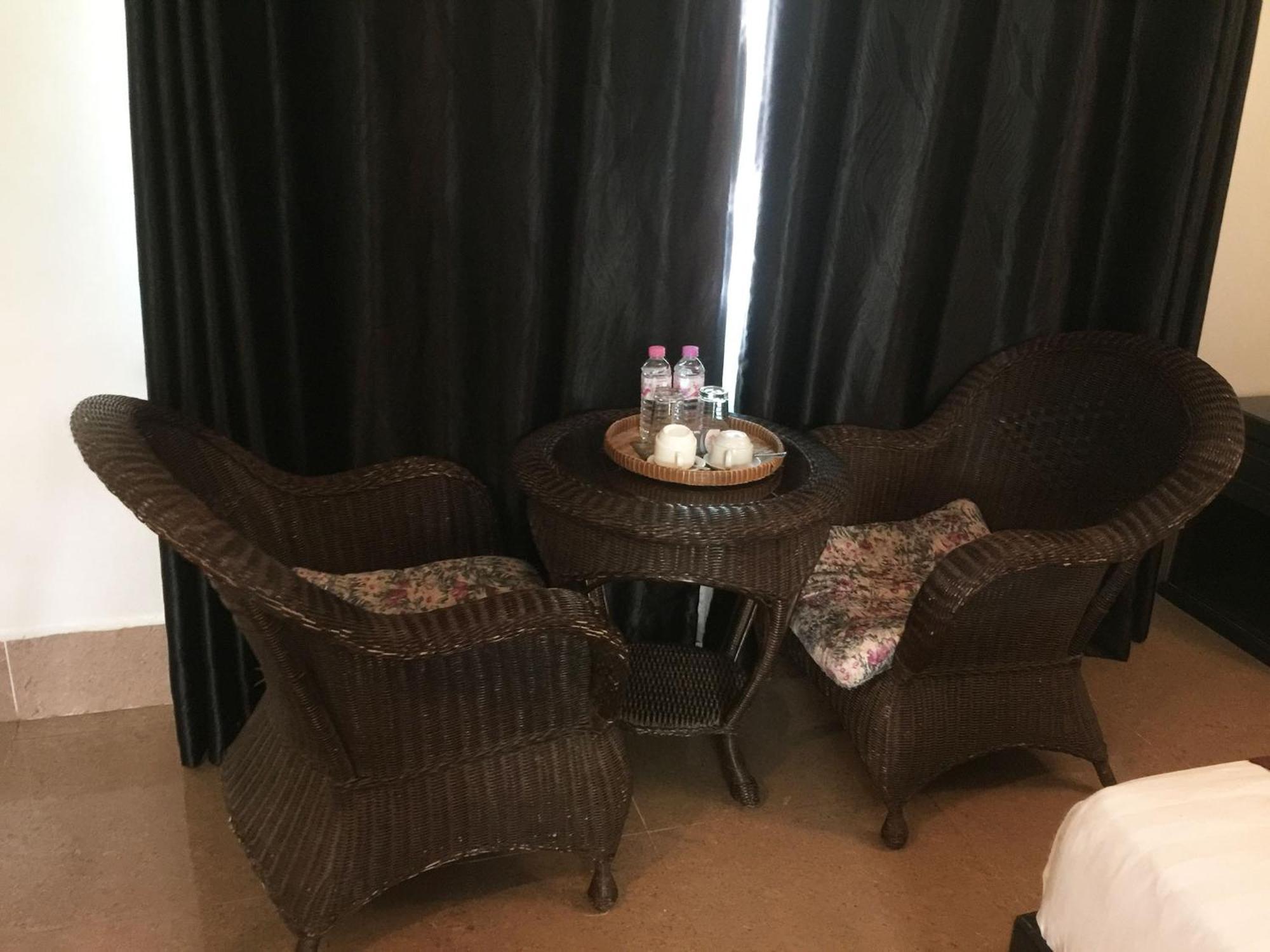 Central Night Hotel Сием Реап Екстериор снимка