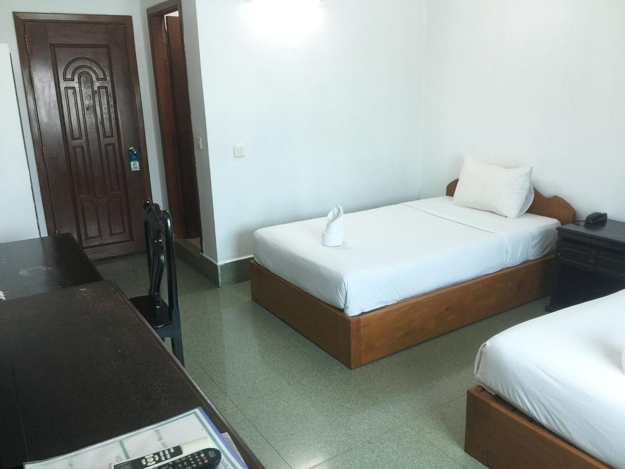 Central Night Hotel Сием Реап Стая снимка