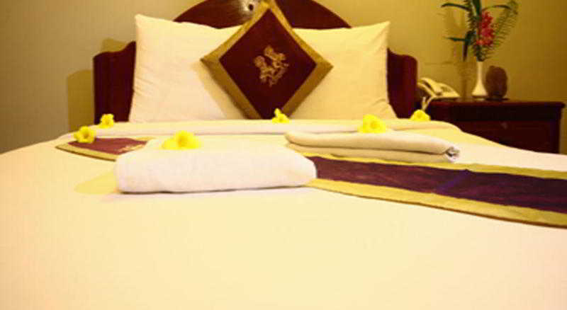 Central Night Hotel Сием Реап Екстериор снимка