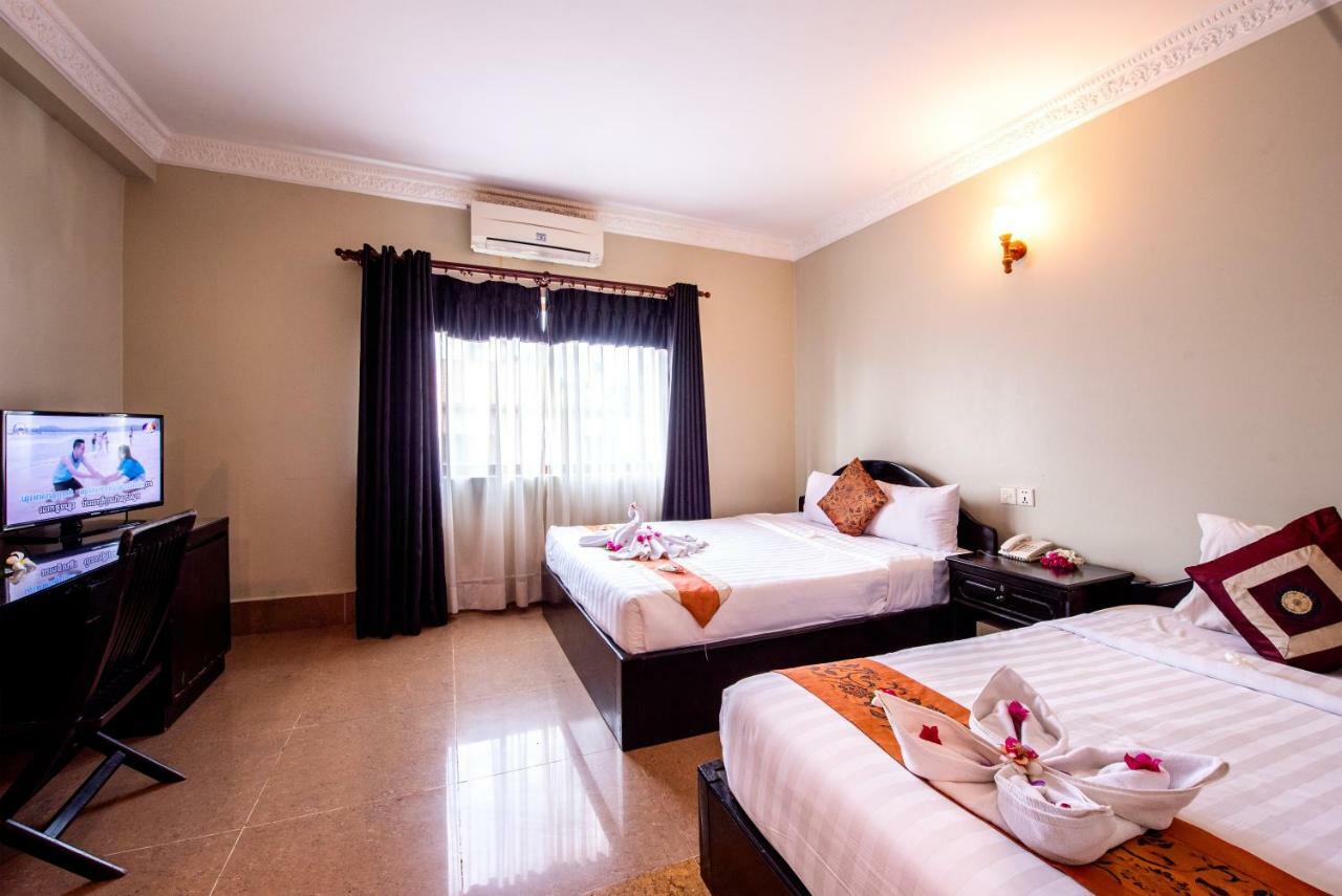Central Night Hotel Сием Реап Екстериор снимка